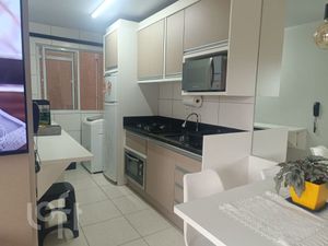 Image 7 - 890442