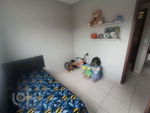 Image 11 - 890442