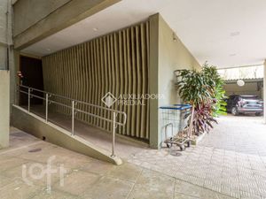 Image 31 - 890452