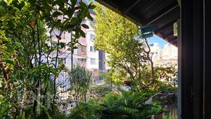 Image 3 - 890456
