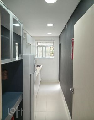 Image 3 - 890487