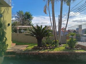 Image 3 - 890489