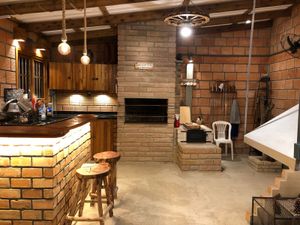 Image 8 - 890512