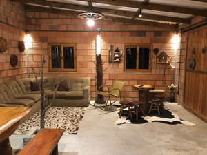 Image 1 - 890512