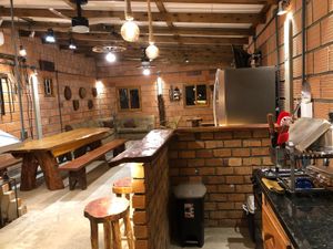 Image 7 - 890512