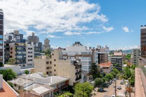 Image 18 - 890517