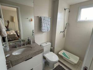 Image 19 - 890519