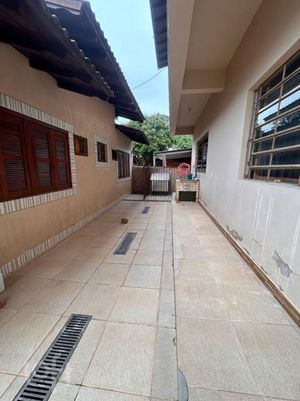 Image 1 - 890520