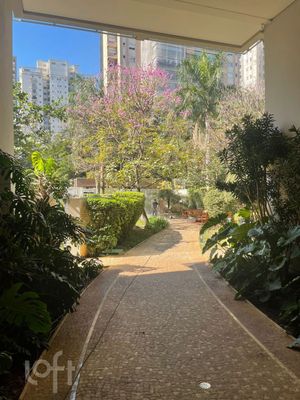 Image 14 - 890522