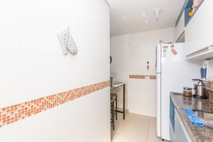 Image 18 - 890524