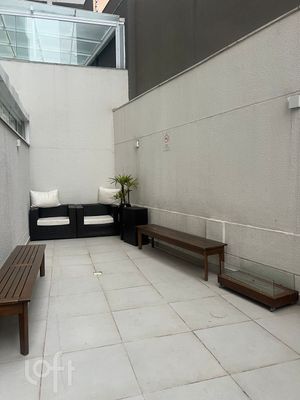 Image 21 - 890528