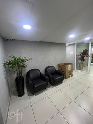 Image 20 - 890528