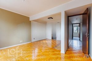 Image 18 - 890534