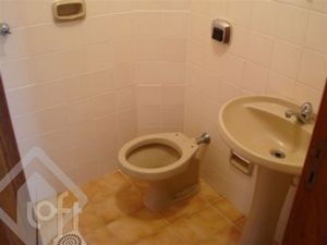 Image 9 - 890541
