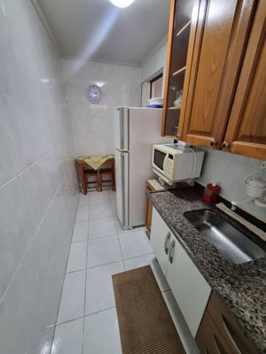 Image 4 - 890542