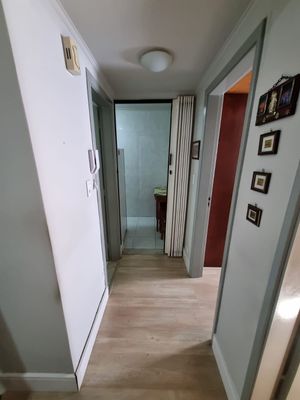 Image 10 - 890542