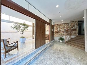 Image 32 - 890543