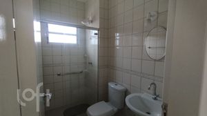 Image 7 - 890544