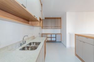Image 28 - 890545
