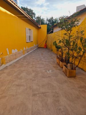 Image 14 - 890547