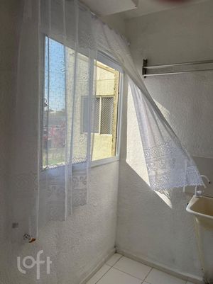 Image 17 - 890552