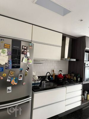 Image 1 - 890556