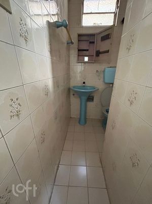 Image 6 - 890559