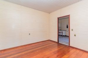 Image 8 - 890637