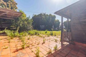 Image 33 - 890637