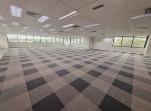 Image 14 - 890642