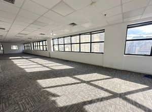 Image 6 - 890646