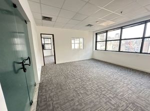 Image 3 - 890646