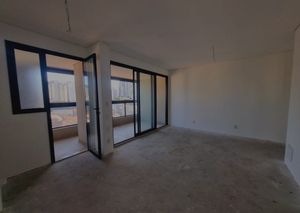 Image 11 - 890650