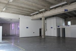 Image 4 - 890651