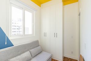 Image 18 - 890662