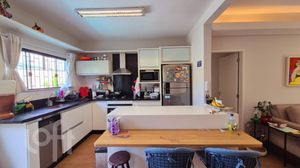 Image 7 - 890667
