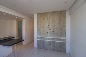 Image 2 - 890678