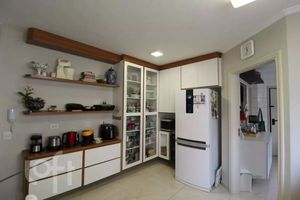 Image 11 - 890700