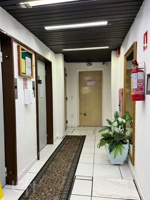 Image 1 - 890703