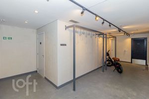 Image 70 - 890705