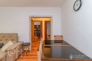 Image 6 - 890707