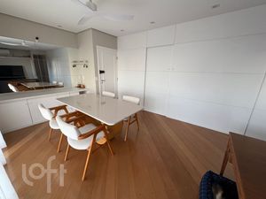 Image 3 - 890711