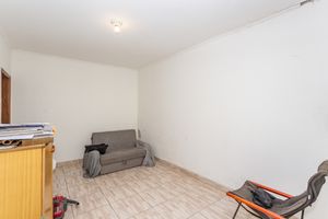 Image 4 - 890824