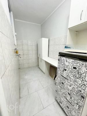 Image 9 - 890825