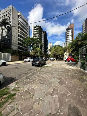 Image 18 - 890825