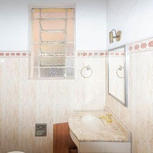 Image 19 - 890830