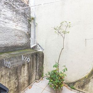 Image 23 - 890830