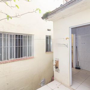 Image 21 - 890830