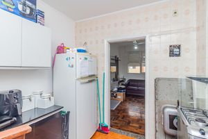 Image 7 - 890837