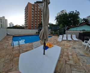 Image 9 - 890843